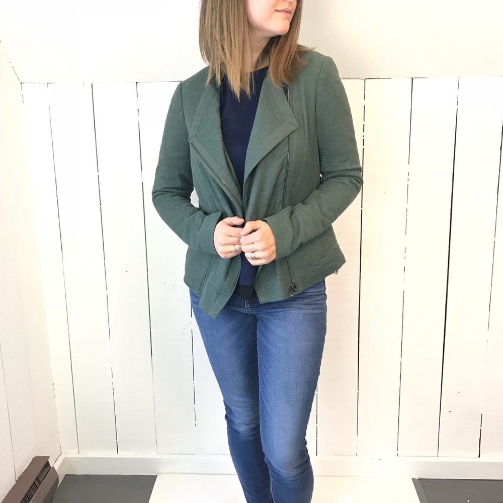 •Vince frise asymmetrical textured jacket NWT• Size S - Picture 1 of 9
